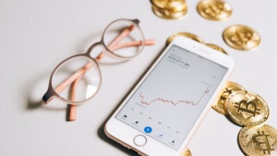 How to Use AI Tools to Manage Your Finances