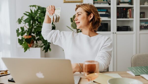 From Side Hustle to Main Hustle: Making the Leap in 2026