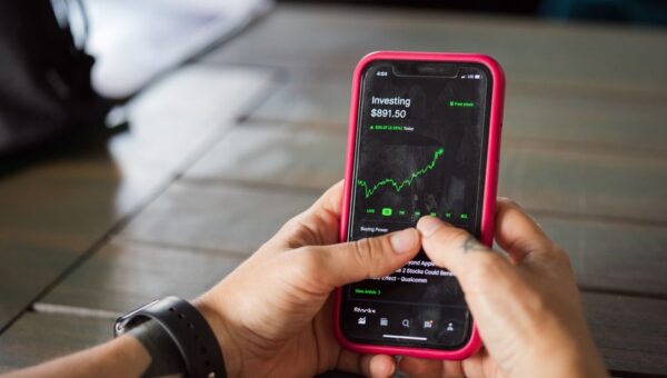 The Future of Personal Finance: Navigating the World of Micro-Investing in 2026